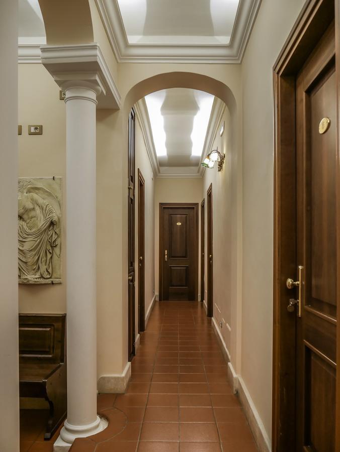 Hotel 4 Coronati โรม ภายนอก รูปภาพ